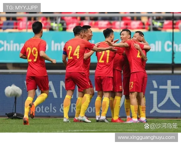 世界杯赛场再现奇迹 本土球队逆袭强敌成功晋级四强