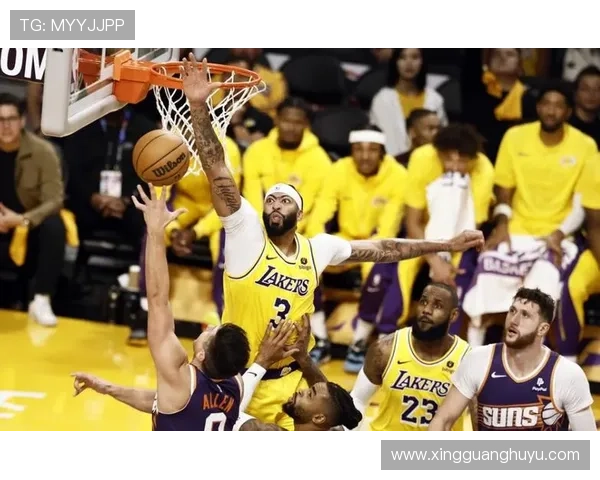 湖人双星合砍七十分逆转勇士 詹姆斯关键时刻展现统治力