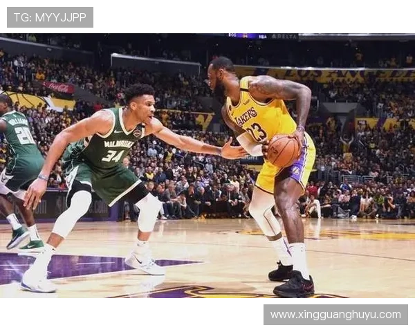 詹姆斯领衔湖人迎战雄鹿字母哥 双方超级球星对决成焦点